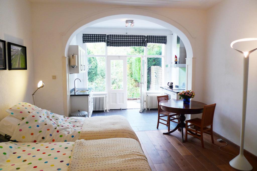 רוטרדם Bed & Breakfast Walenburg חדר תמונה